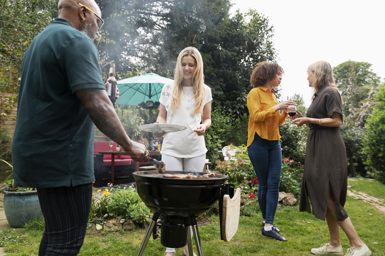 fête des voisins réussie barbecue et fumage